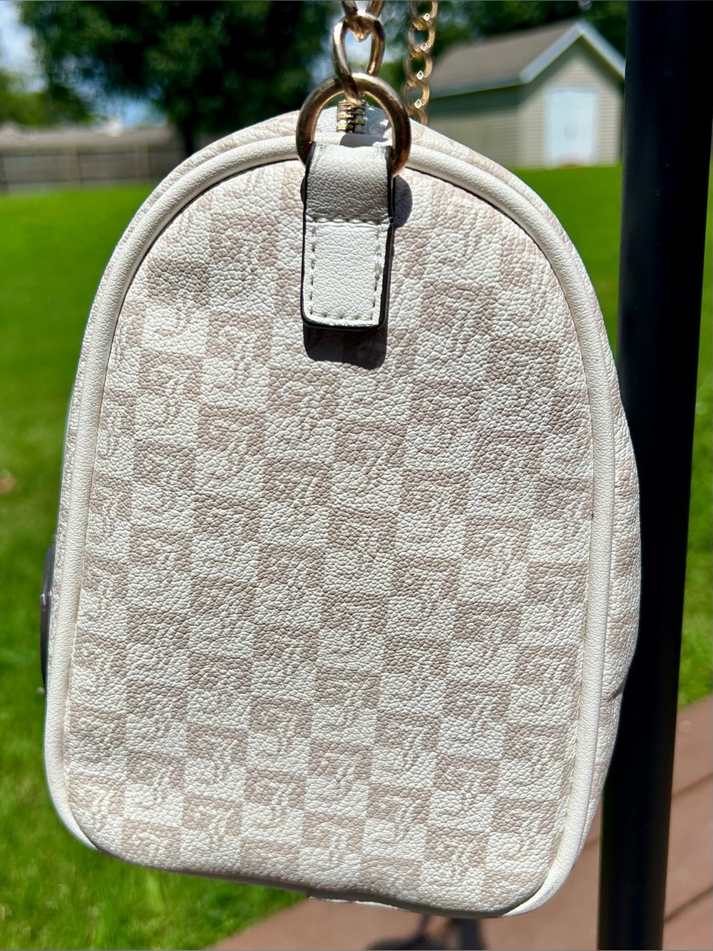 Juicy Couture Signature J Logo Geo Sandstone Crossbody & Handbag - Picture 4 of 16